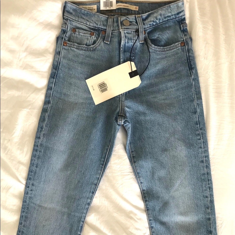 Levi's Wedgie Straight Jeans